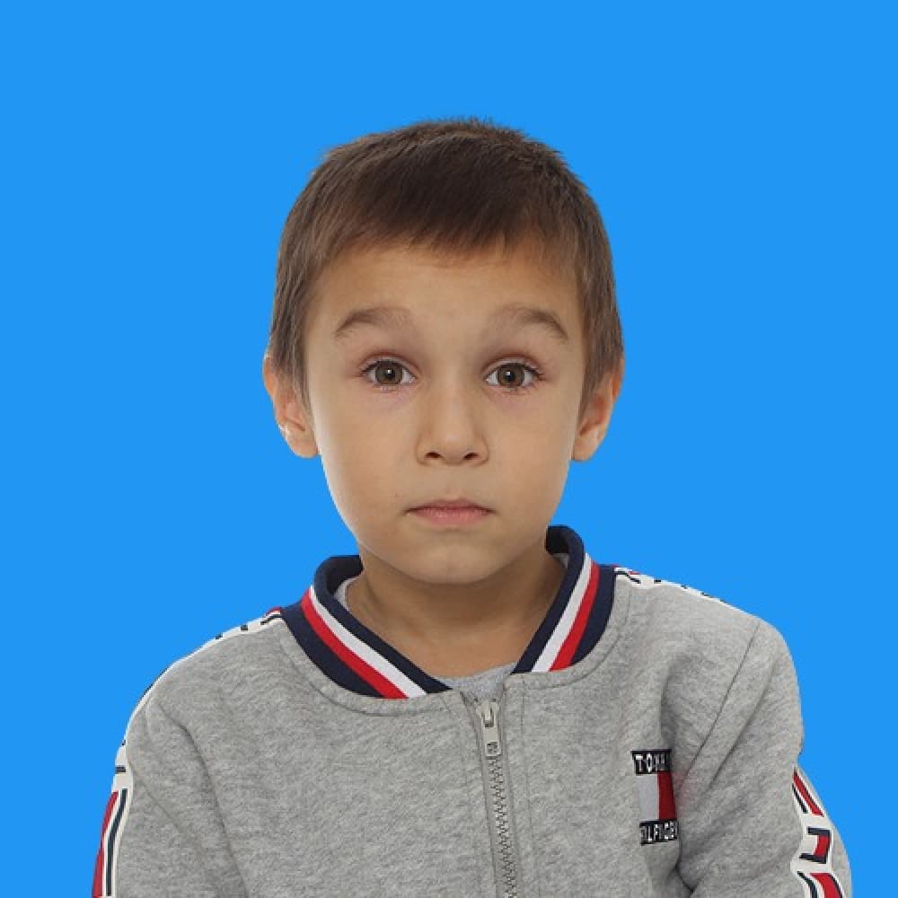 Адам О.
